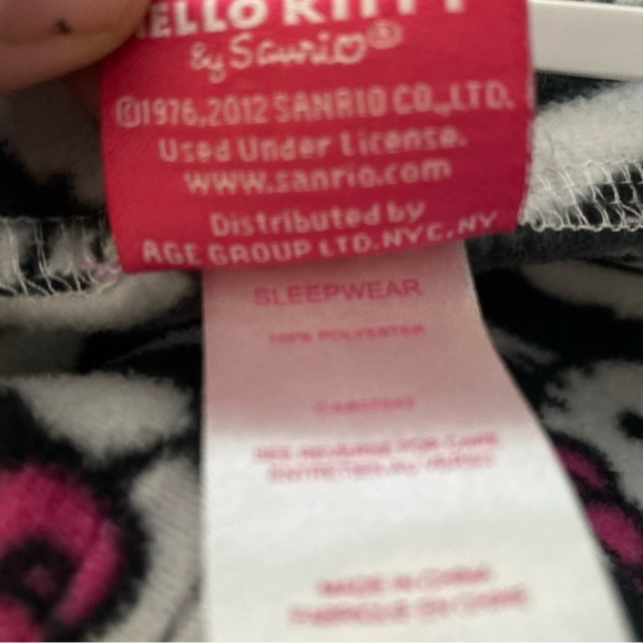 Sanrio Hello Kitty One Piece L Footie Pajamas Costume Black & White PJs - Picture 11 of 13